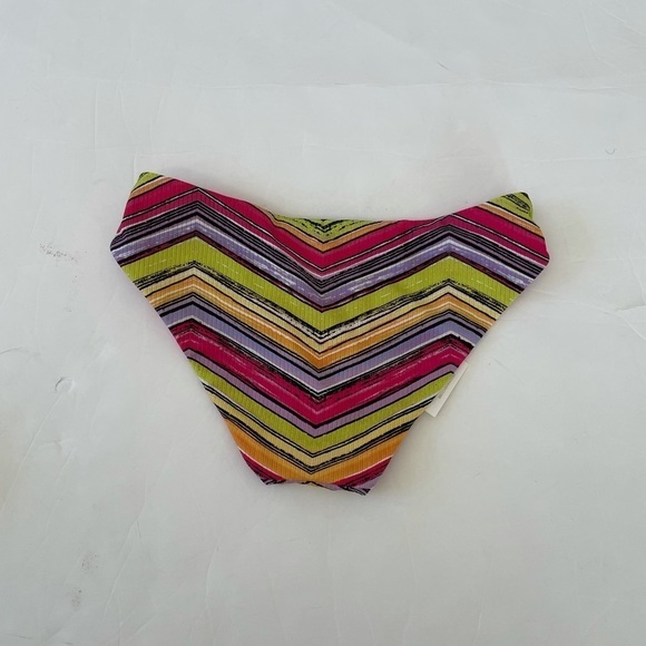 Becca by Rebecca Virtue pink Farah hipster reversible bikini bottoms M NWT - Picture 7 of 9